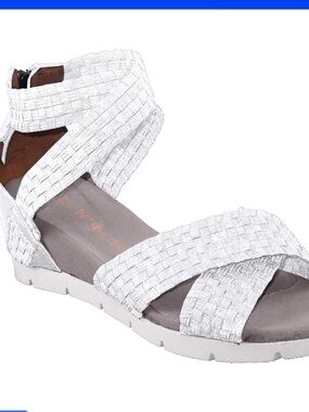 NWT bernie mev. Honesty White Shimmer Sandals Size 9-9.5 EU 40